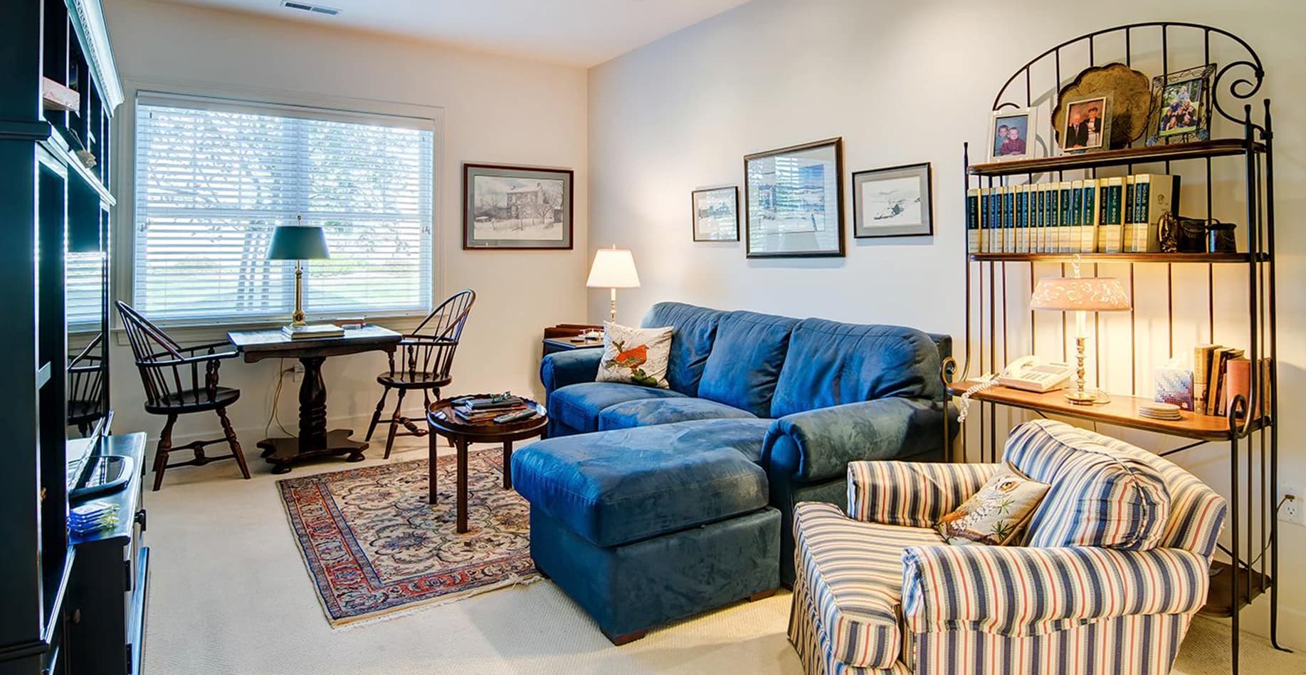 Gaelsong living room